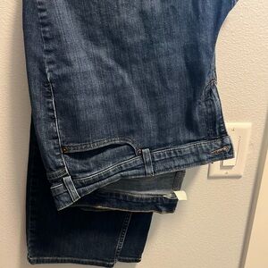 Duluth Trading Co Women's Straight Leg Jeans